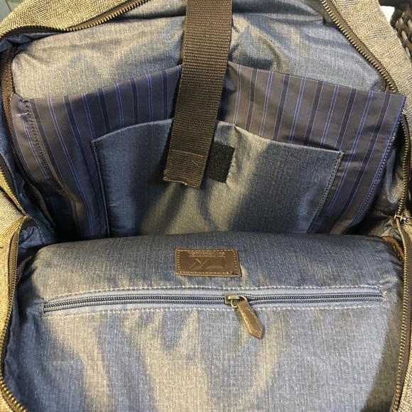 Cutter & Buck Pacific 17" Computer Backpack - Picture 4 of 6